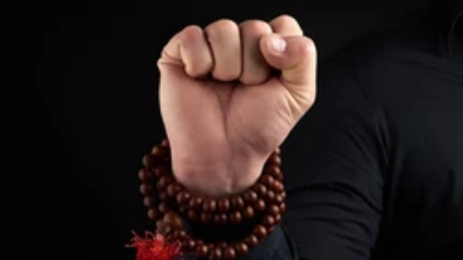 Mushti Mudra or the "fist gesture" is an extremely simple hand gesture that is used in yoga and Ayurvedic practice to let go of emotions and tension that have built up inside.