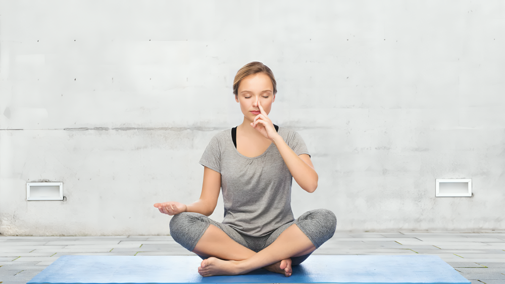 Pranayama, the ancient practice of breath control, plays a vital role in yoga. One such technique, Kevala Kumbhaka Pranayama, focuses on mastering breath retention. But what is Kevala Kumbhaka, how do you do it, and why is it worth practicing? Let’s break it down step by step in simple terms.